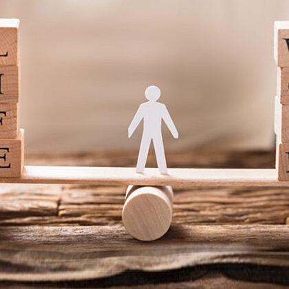 Cmmnthlpngfamlsinndinc